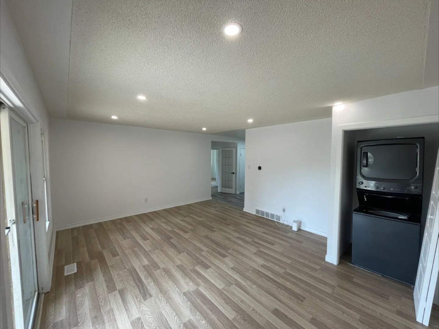 3 Bedroom + 1 Bathroom for Rent image indicator(4)