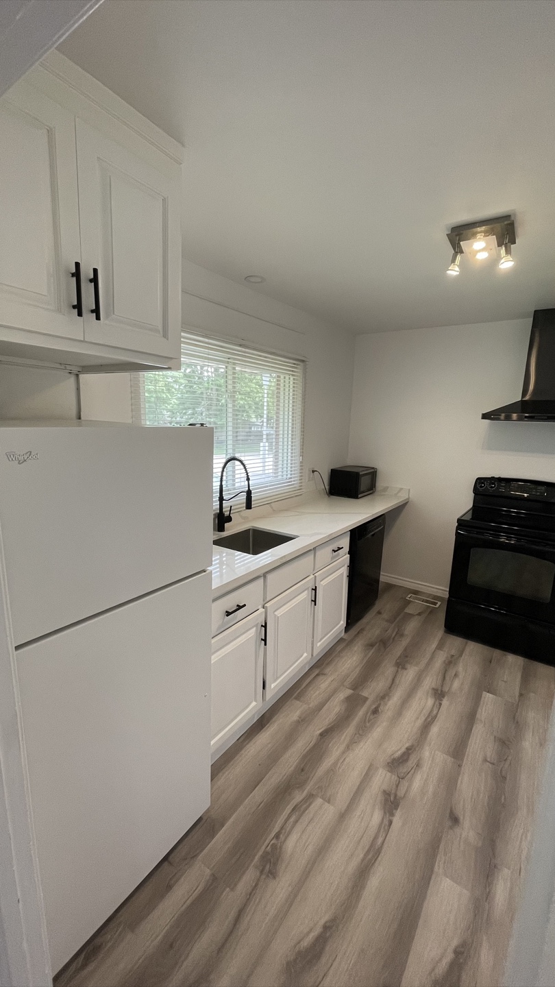 3 Bedroom + 1 Bathroom for Rent