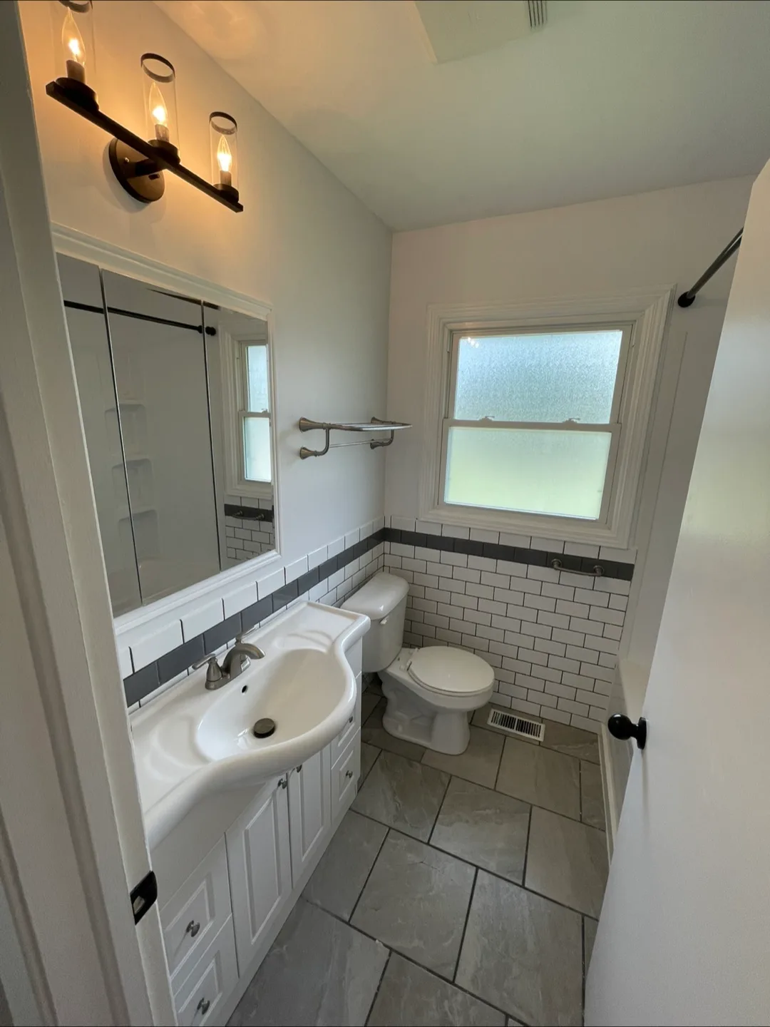 3 Bedroom + 1 Bathroom for Rent image indicator(6)