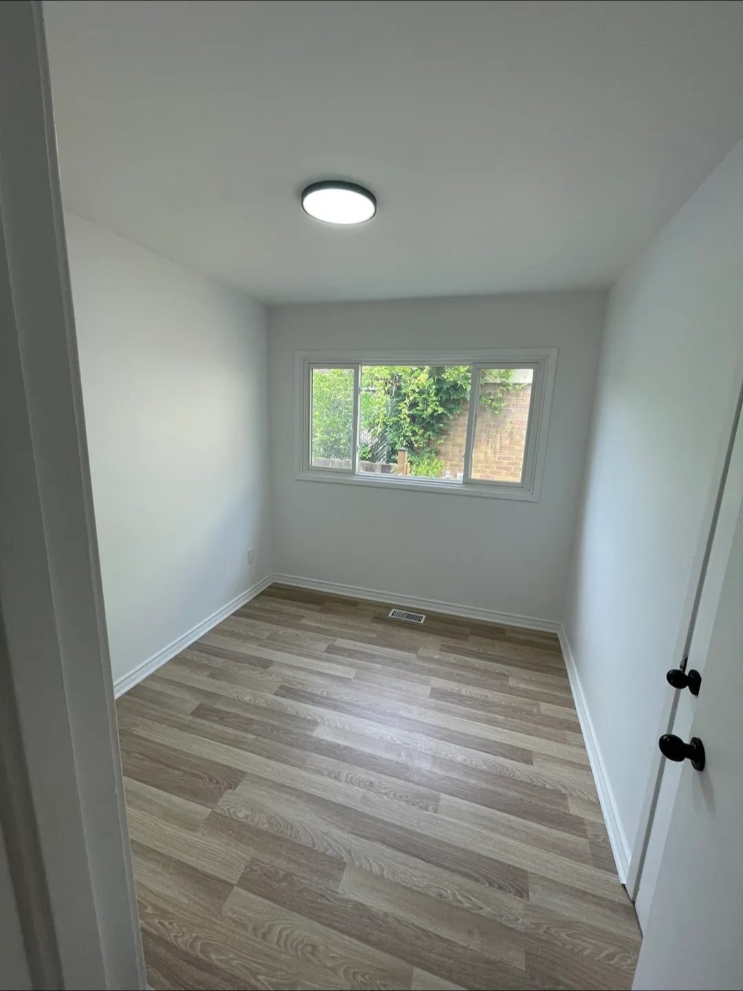 3 Bedroom + 1 Bathroom for Rent image indicator(8)