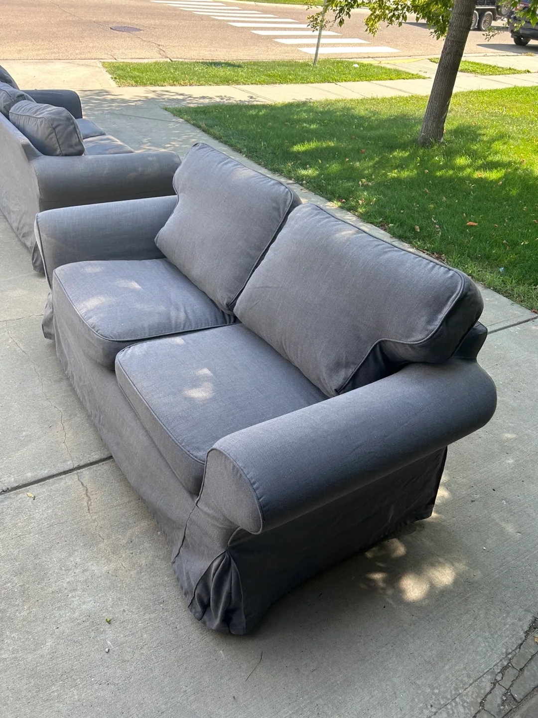 IKEA Ekholma Sofa - Hakebo Dark Gray image indicator(2)