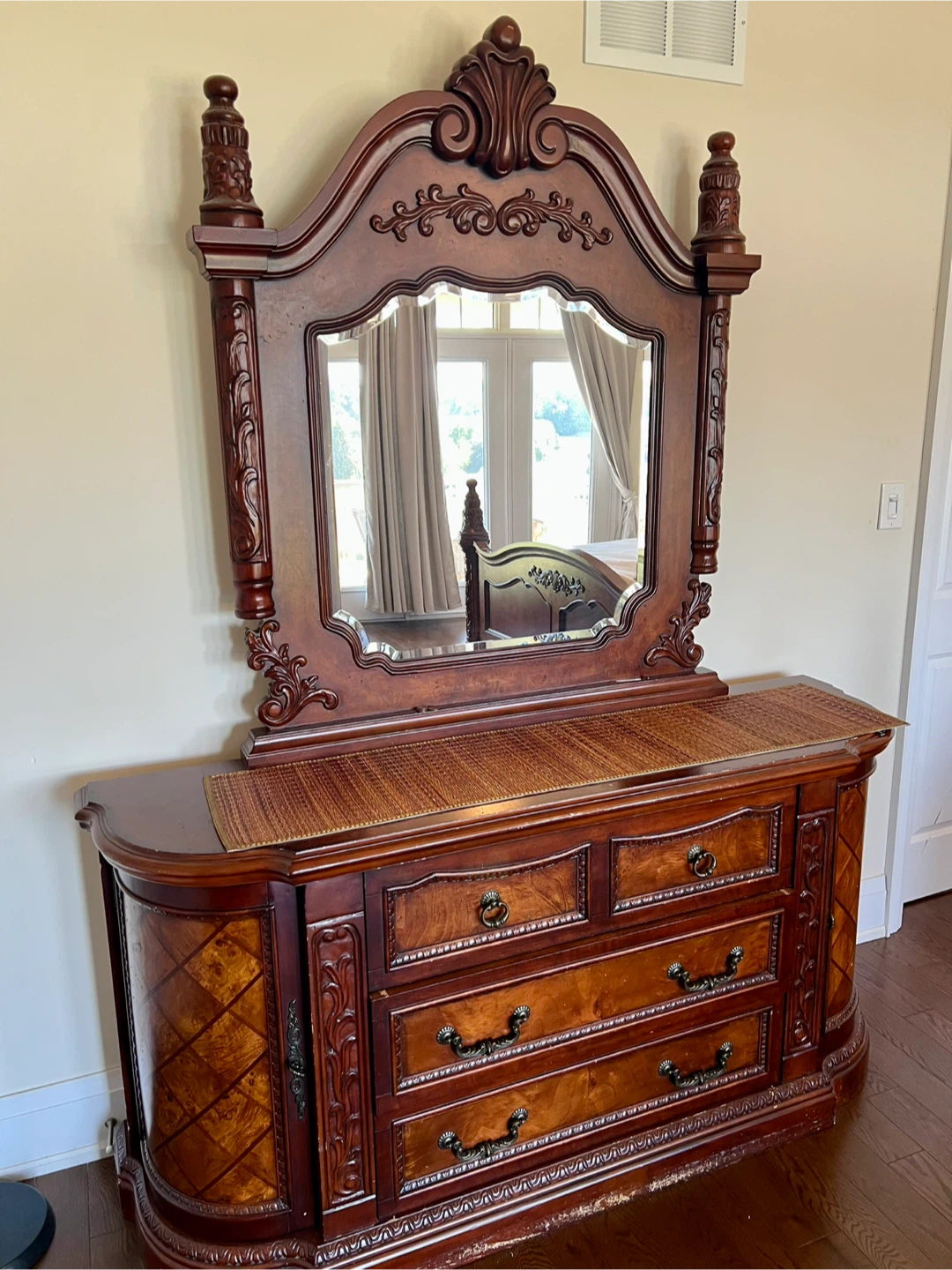 6 pc Wooden King Bedroom Set (Urgent) - photo 3