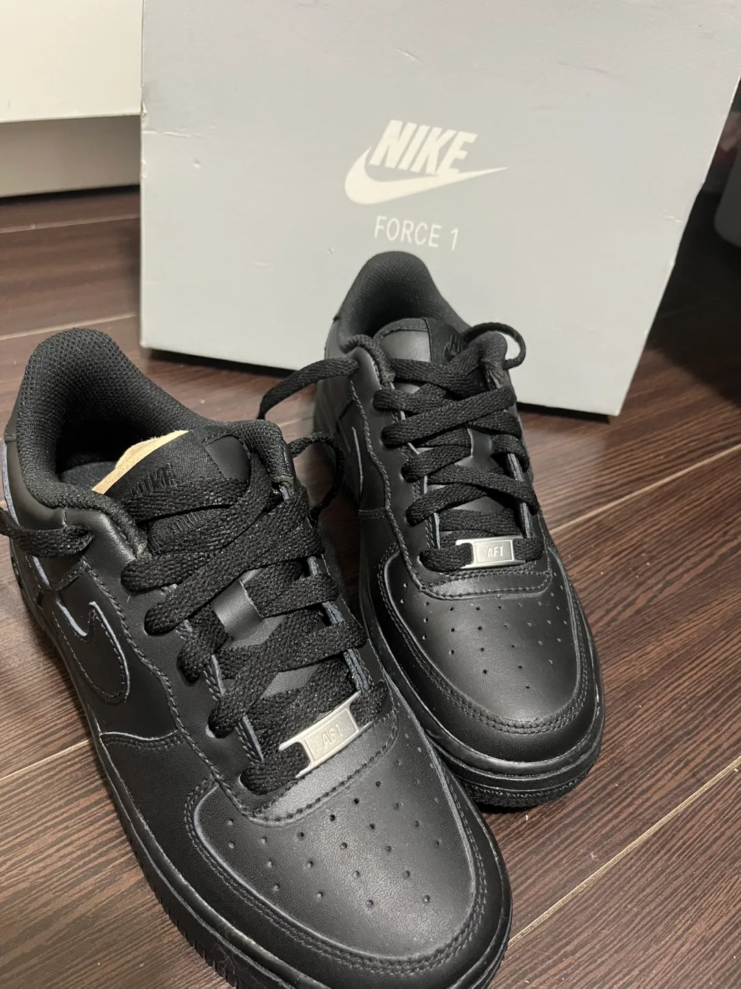 Nike Air Force 1 - Black thumbnail