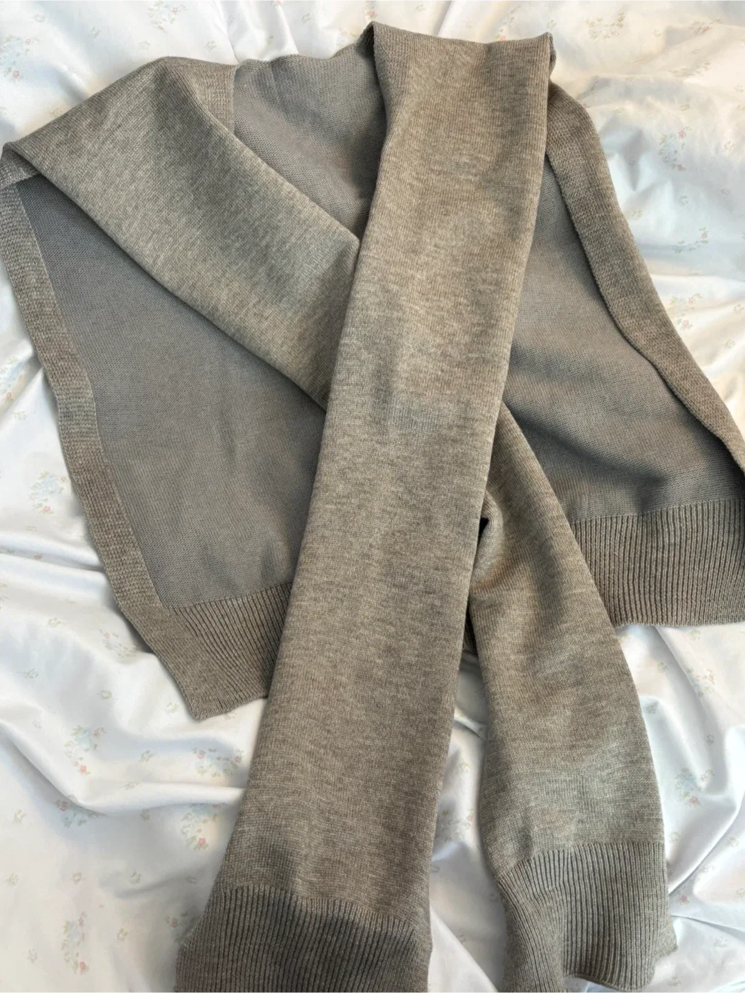 Grey Knit Shawl thumbnail