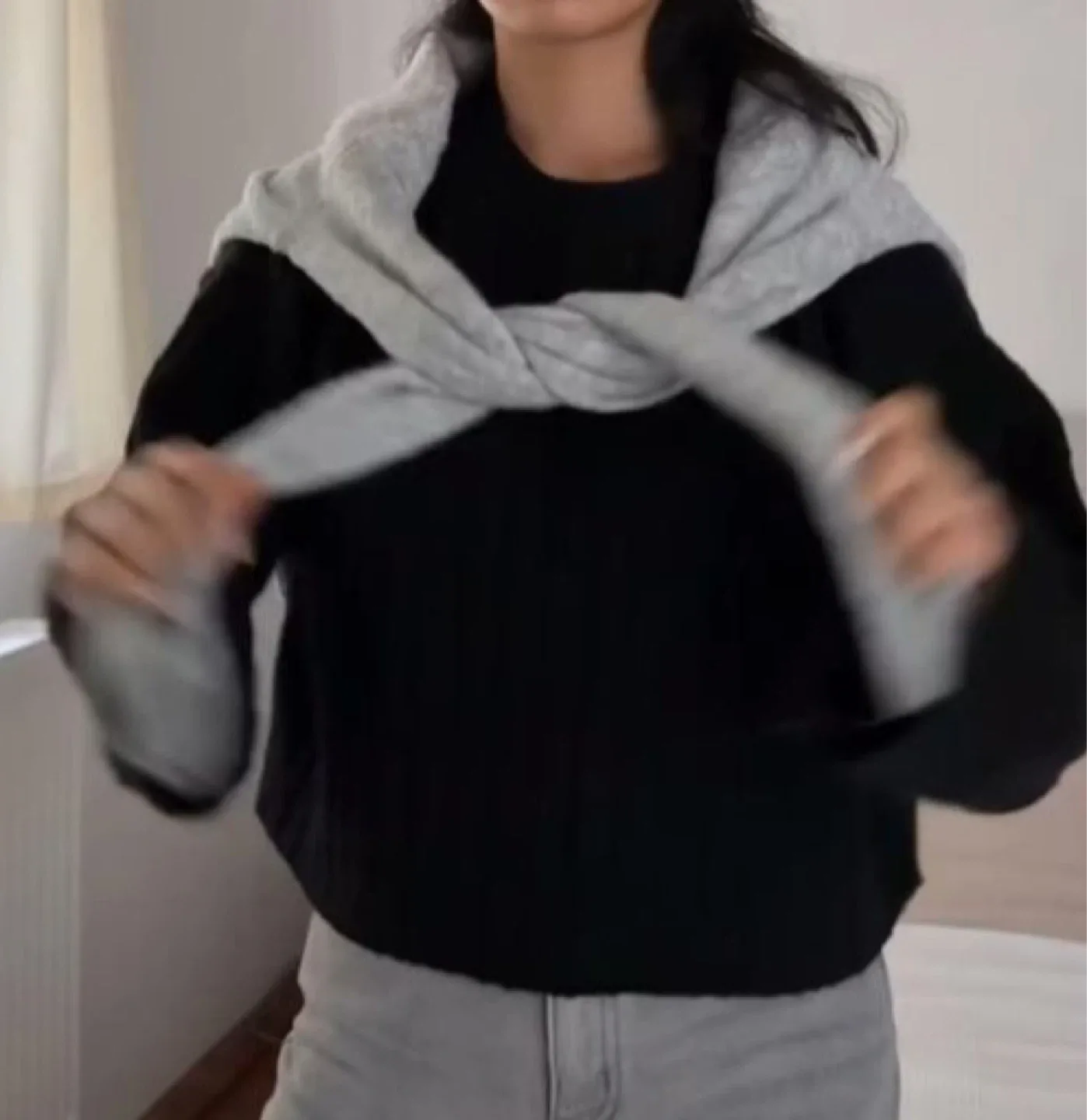 Grey Knit Shawl image indicator(2)