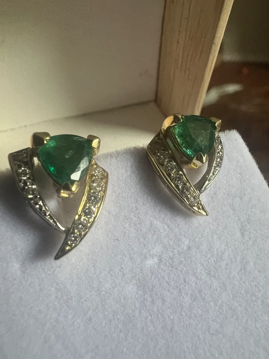 14 k Emerald & Diamond Earrings thumbnail