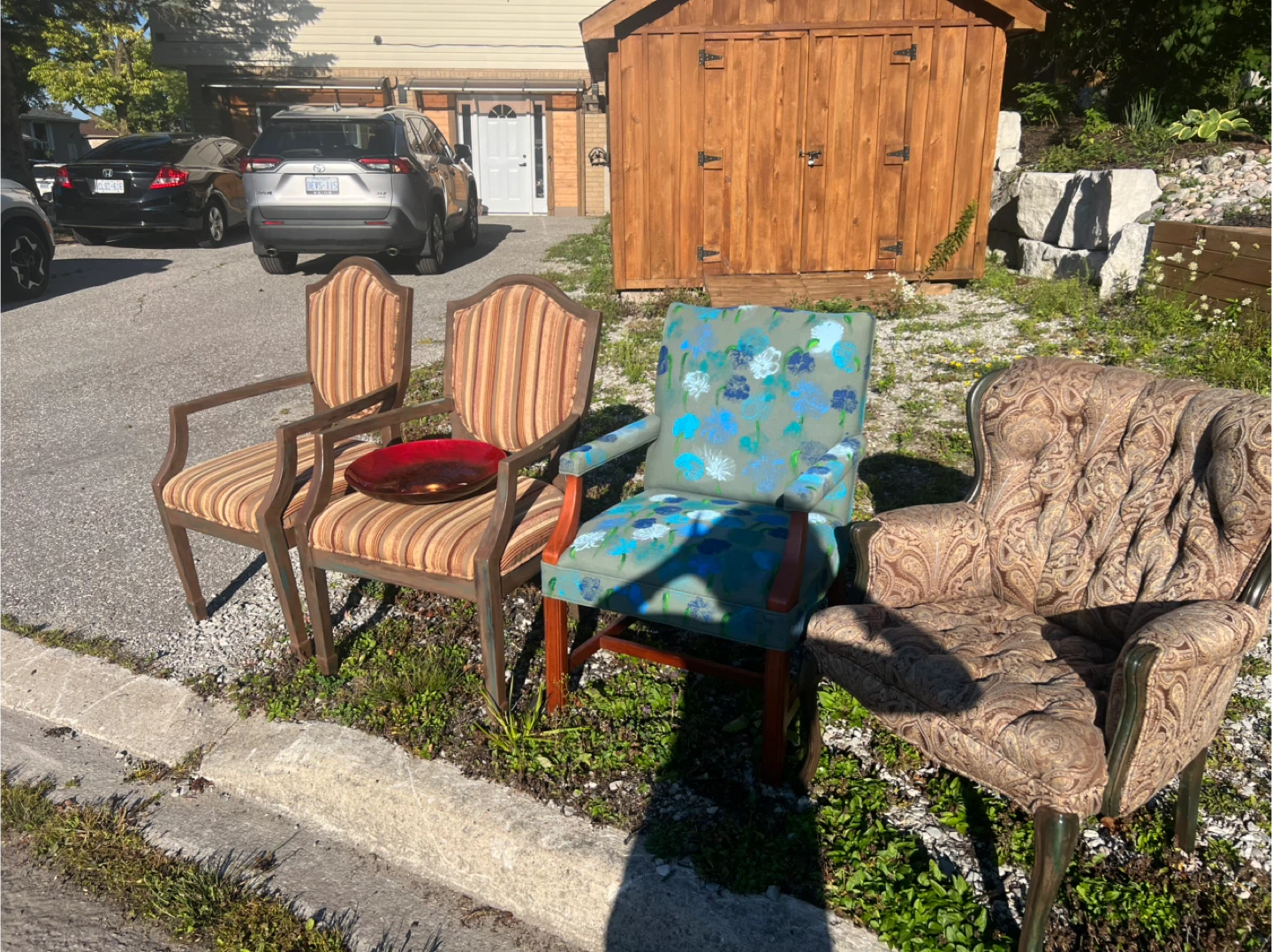 Four Vintage Armchairs - Assorted Styles - photo 4