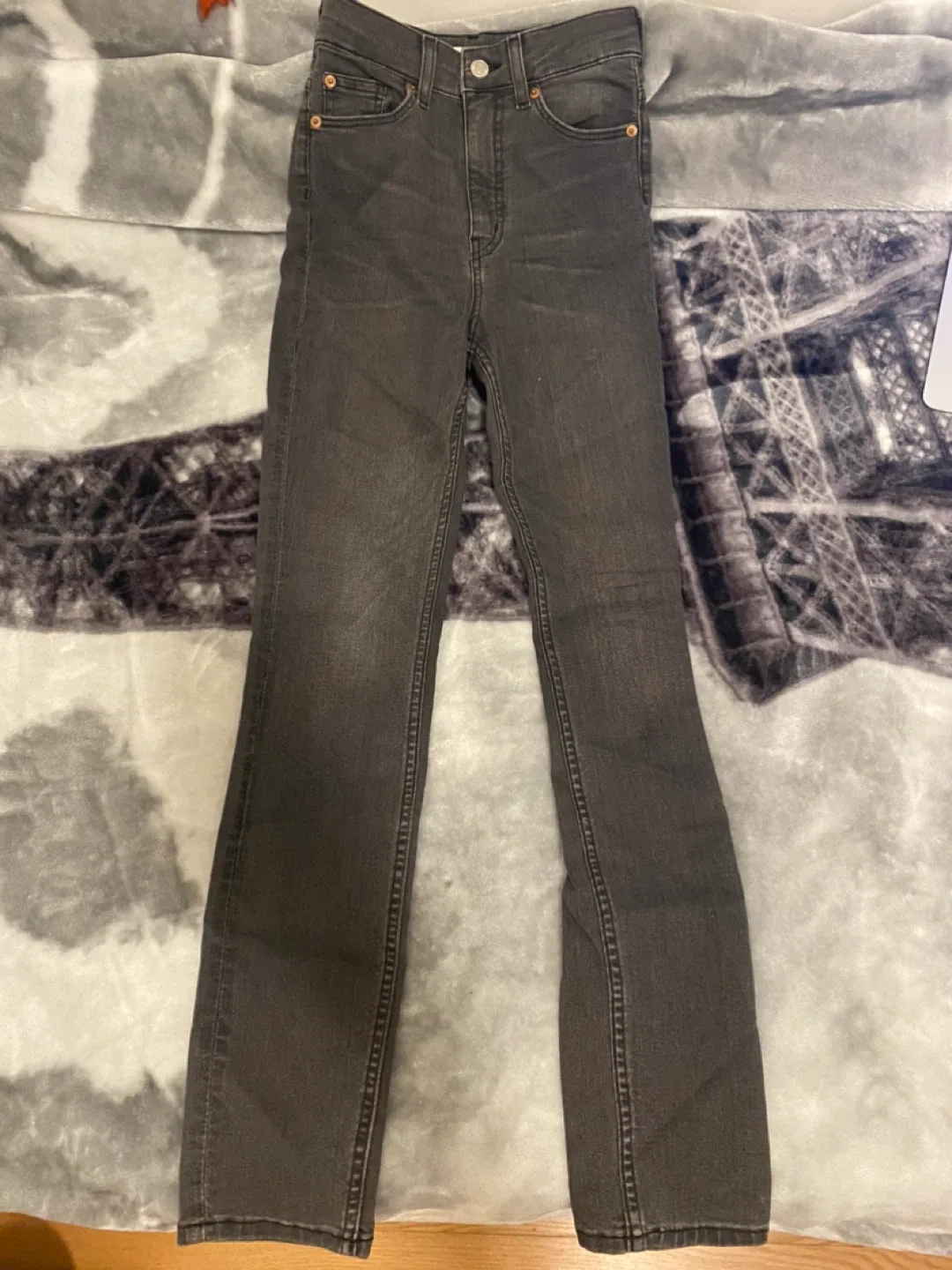 H&M Grey Jeans - Size US 2 / CA 2 thumbnail