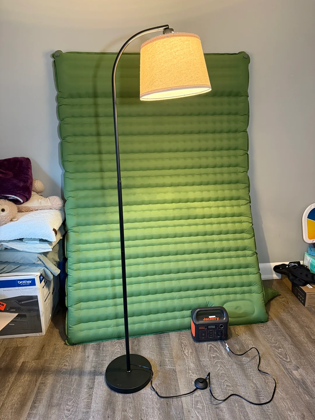 Floor Lamp with Adjustable Linen Lampshade image indicator(8)
