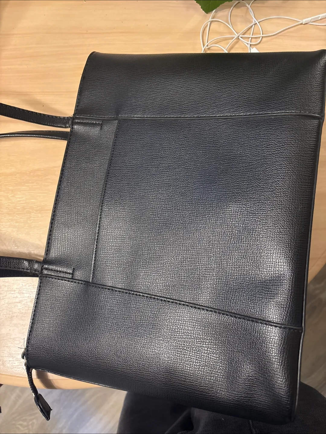 Karl Lagerfeld Paris Black Tote Bag image indicator(3)