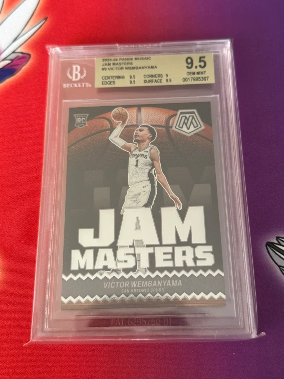 Victor Wembanyama Panini Mosaic Basketball Card thumbnail