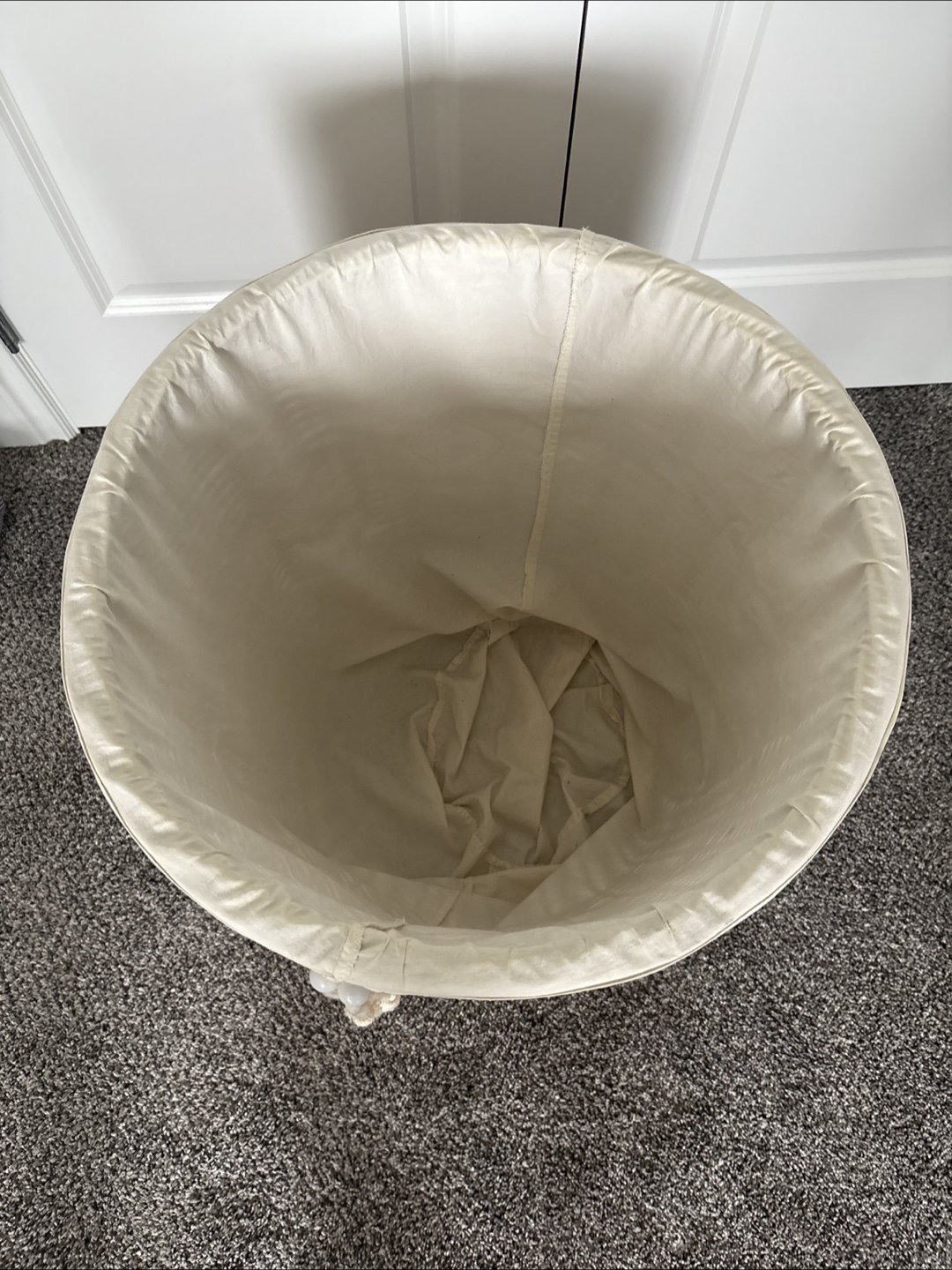 Large Wicker Laundry Basket - photo 2