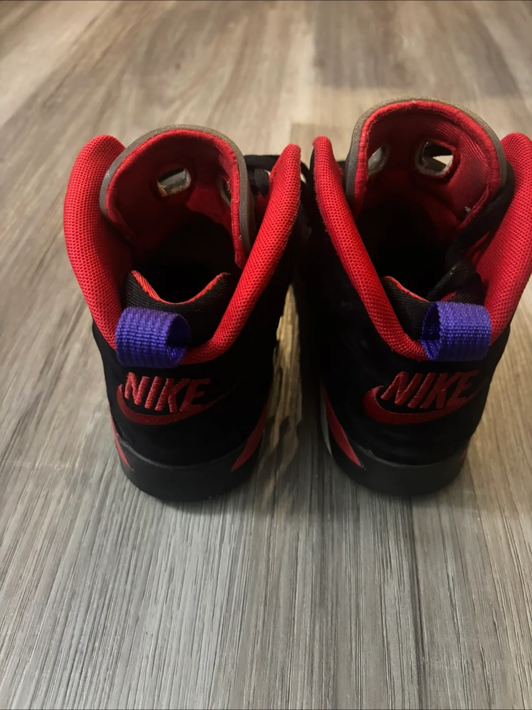 Size 1 — Nike Air Jordan 6 Retro Black/Red Kids Shoes image indicator(2)