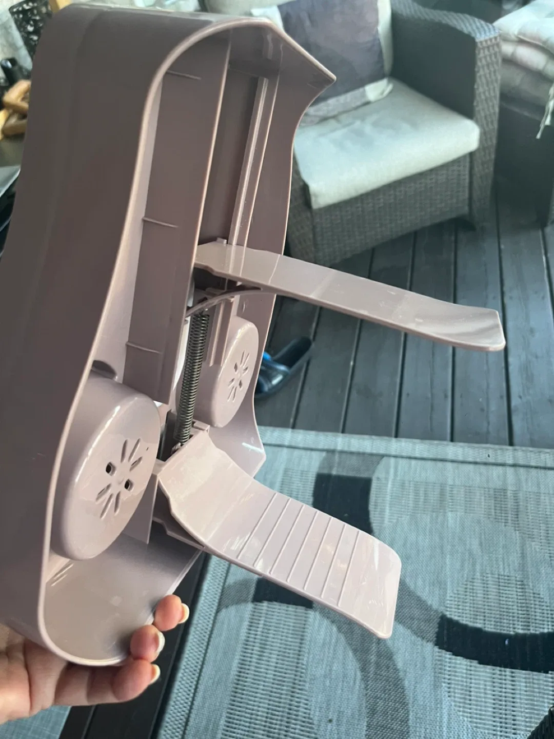 Pink Adjustable hot tub table Stand image indicator(3)