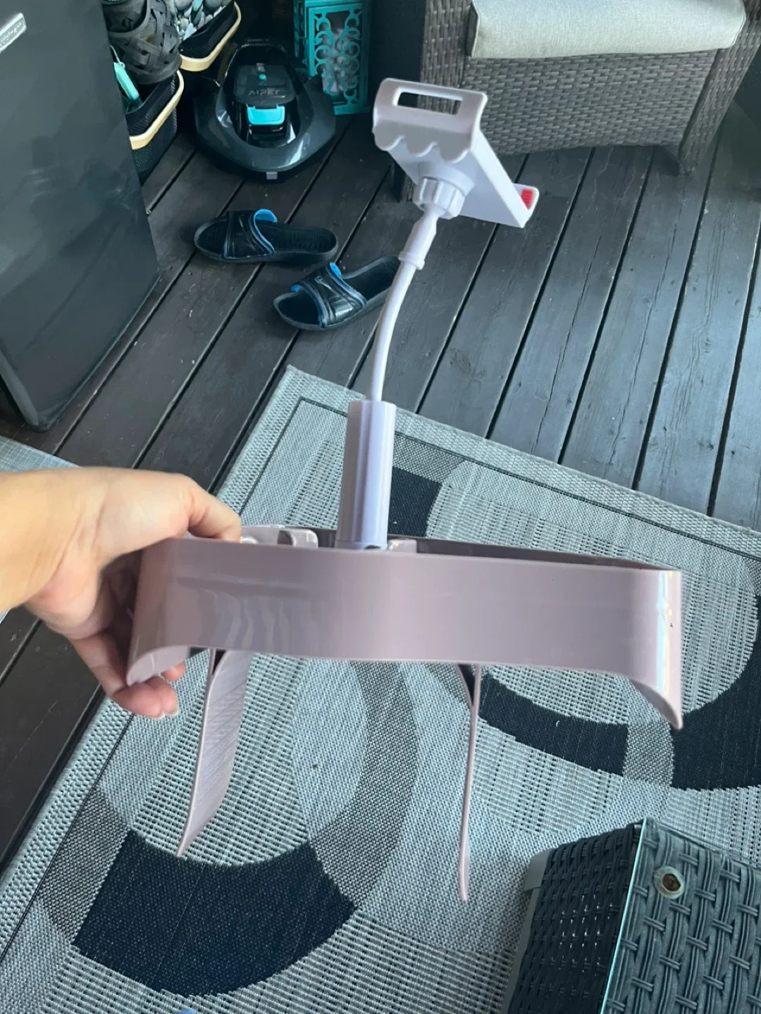 Pink Adjustable hot tub table Stand image indicator(4)