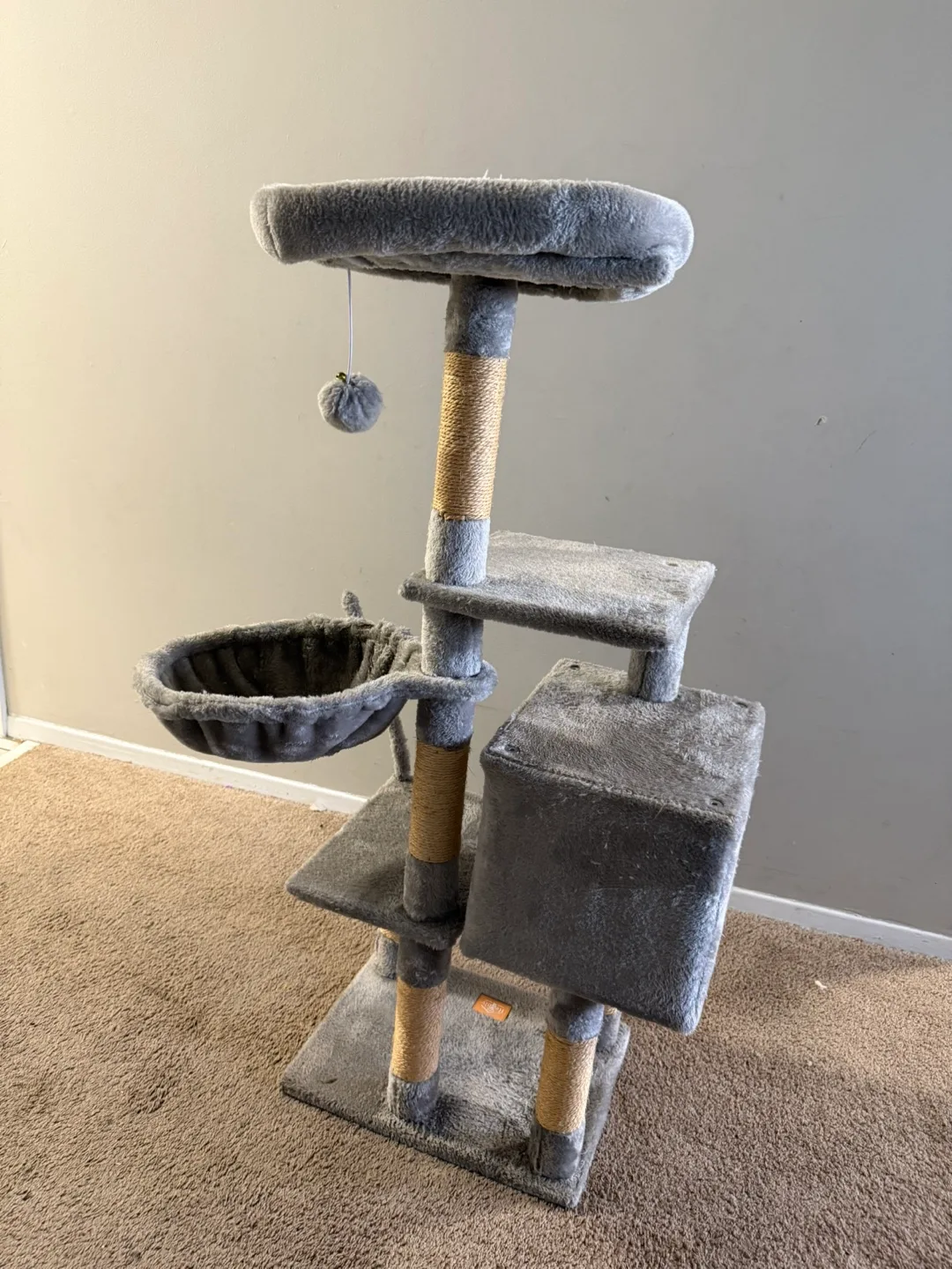 Cat Tree with Scratching Posts image indicator(3)