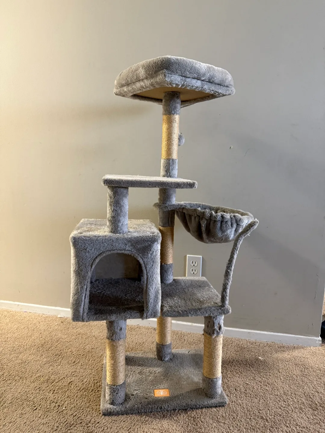 Cat Tree with Scratching Posts thumbnail