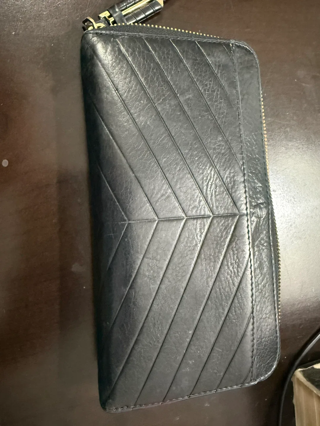 Stella &Dot Covet Black Chevron Wallet thumbnail