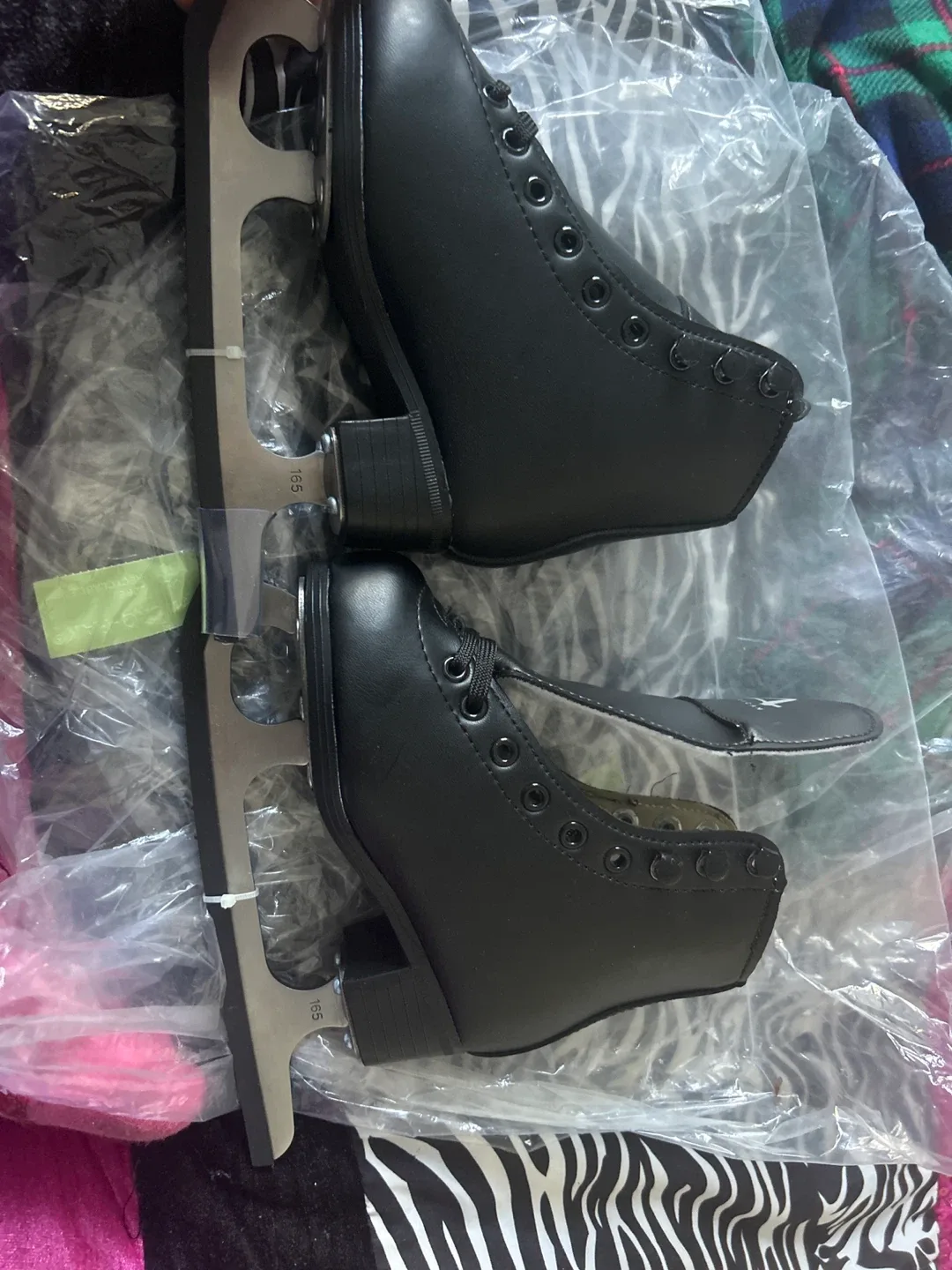 American Athletic Shoe Ice Skates - Size 8Y thumbnail