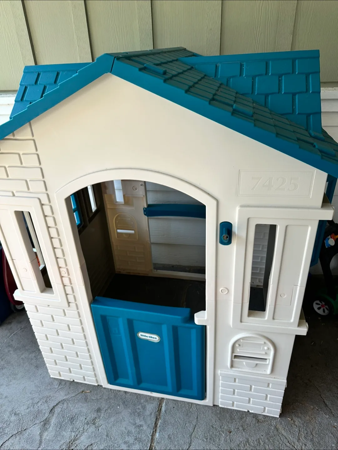 Little Tikes Playhouse thumbnail