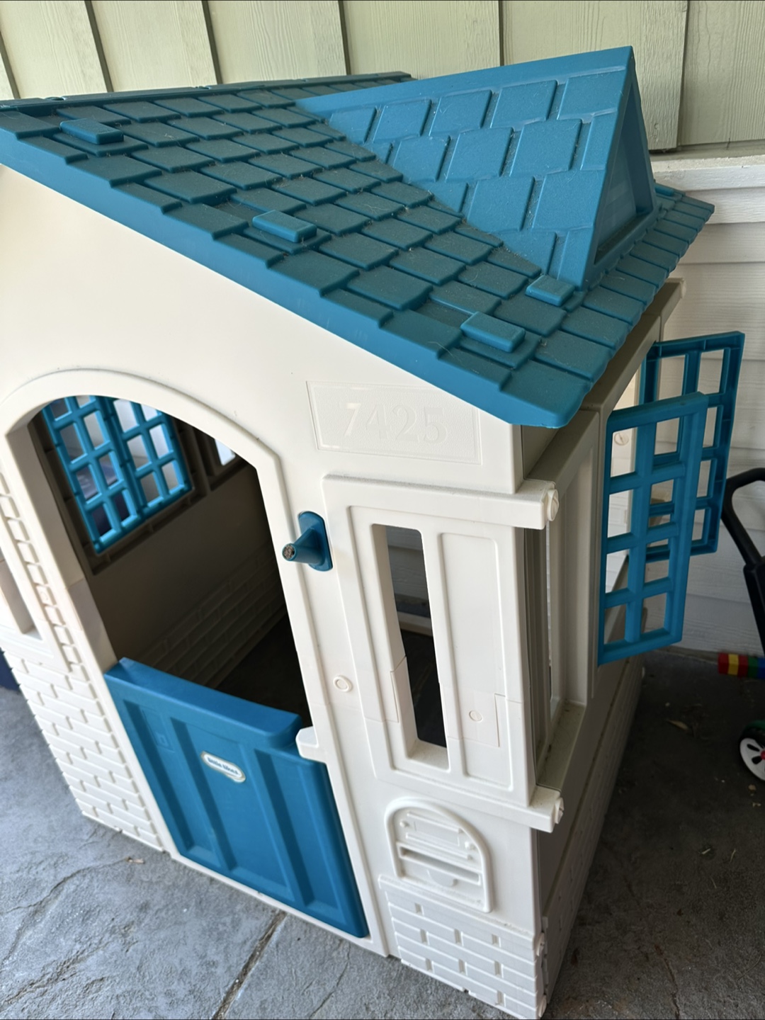 Little Tikes Playhouse - photo 2