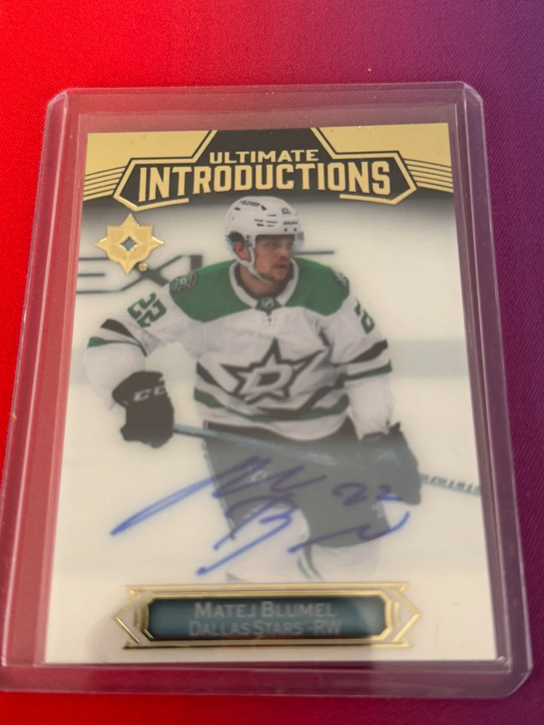 Hockey Trading Cards - Signed Rookie Cards image indicator(2)