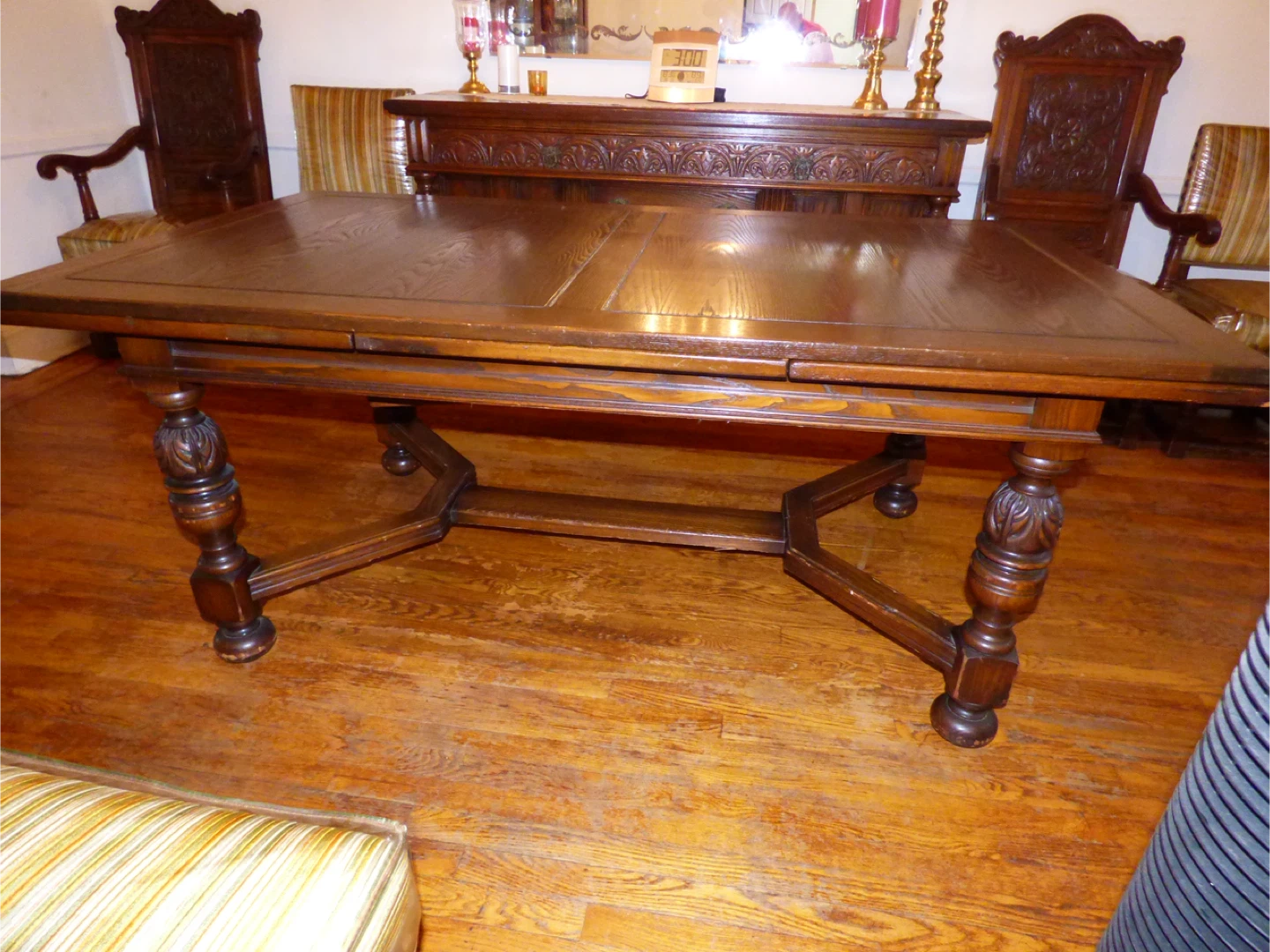 Antique Carved Wood Chairs & Dining Table Set - photo 2
