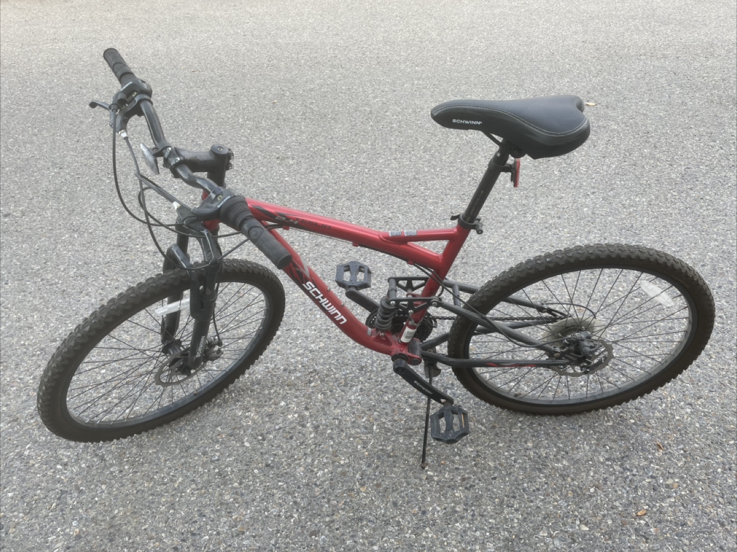 Schwinn 2.4 Teslin Mountain Bike
