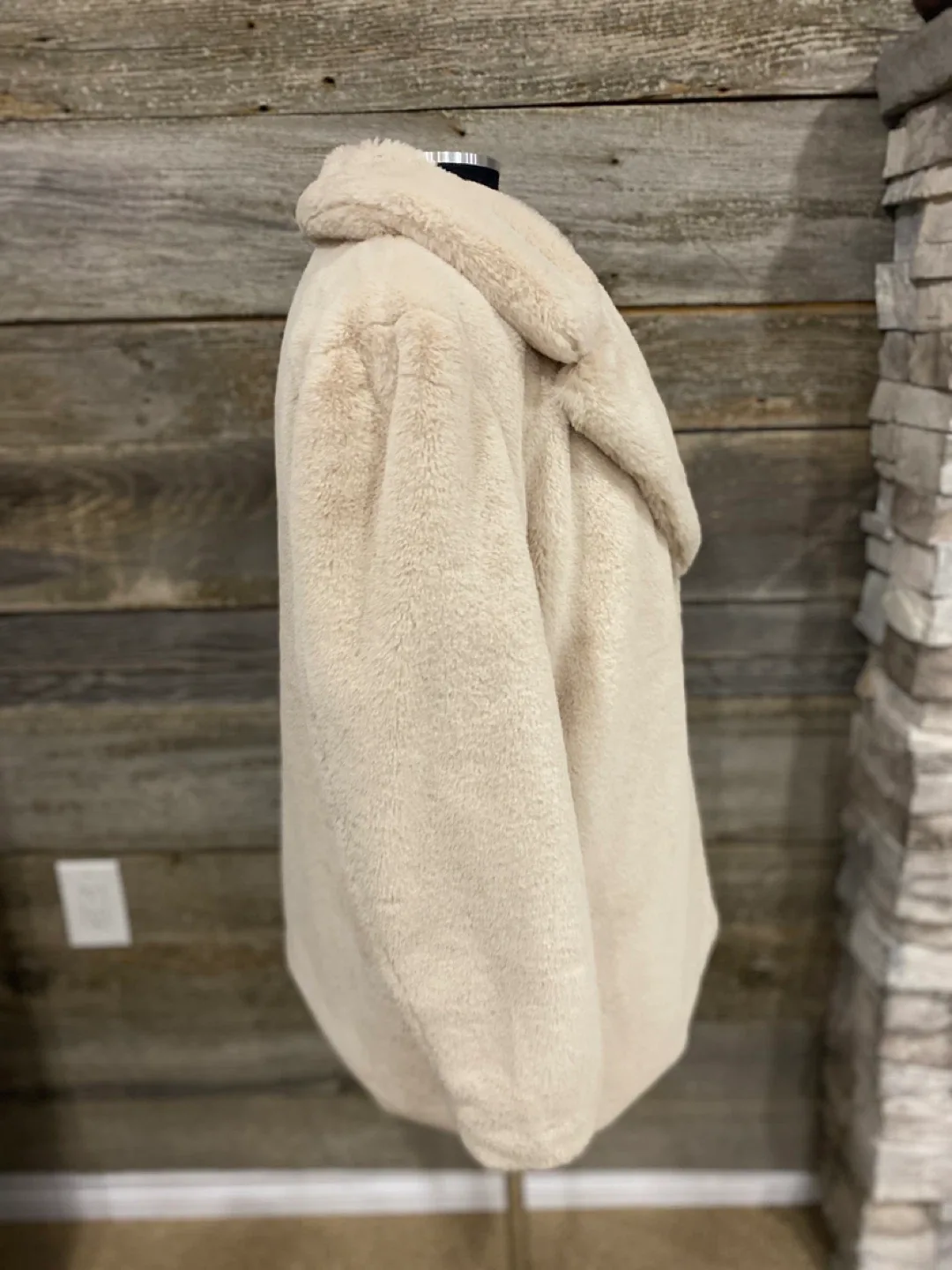 H&M Faux Fur Jacket image indicator(2)