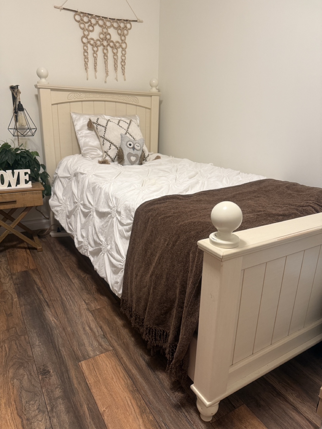 Ashley Twin Bed Frame plus Mattress - photo 5
