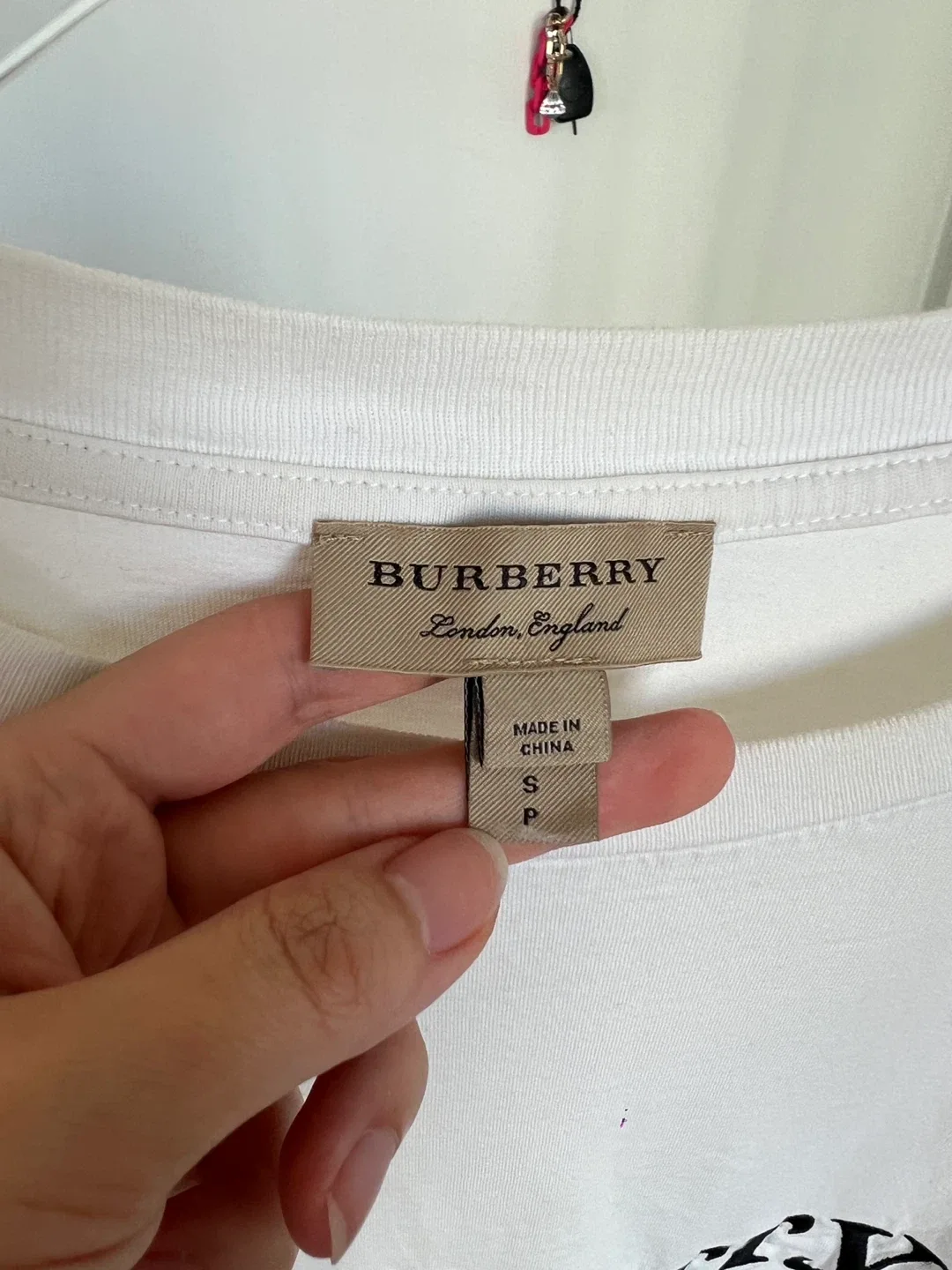 Burberry of London White T-Shirt Size Small image indicator(3)