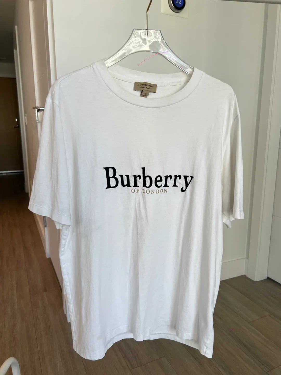 Burberry of London White T-Shirt Size Small thumbnail