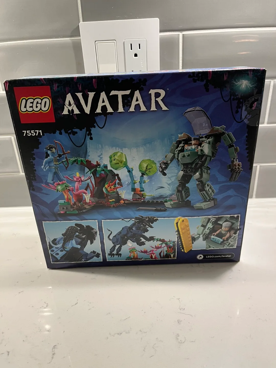 LEGO Avatar 75571 Neytiri & Thanator vs. AMP Suit Quaritch image indicator(2)