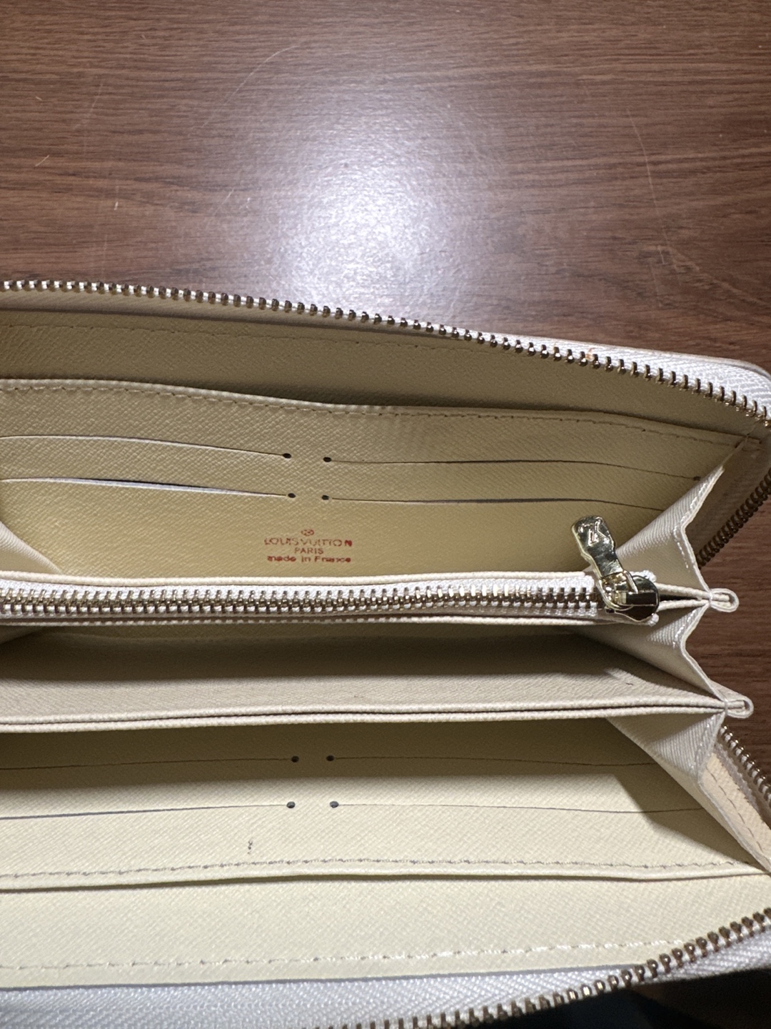 Louis Vuitton Zippy Wallet - photo 3
