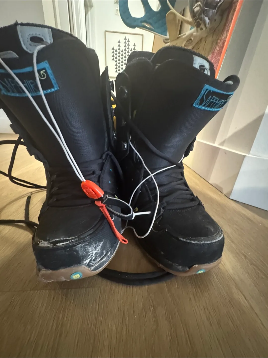 Moving sale - Snowboard gear bundle image indicator(6)