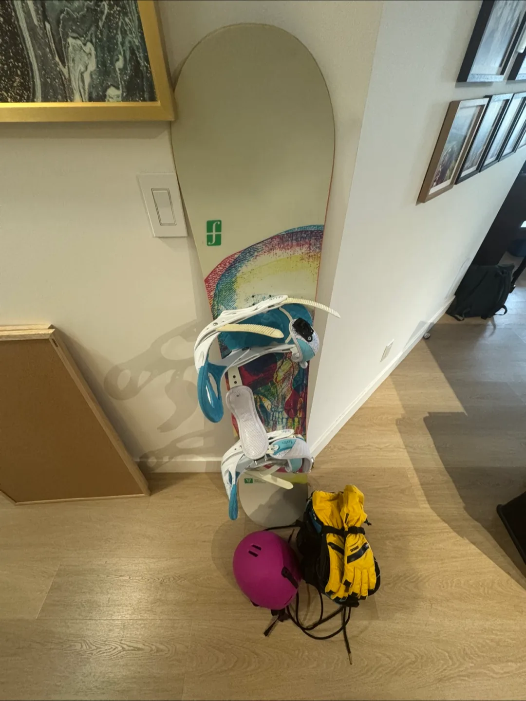 Moving sale - Snowboard gear bundle image indicator(2)