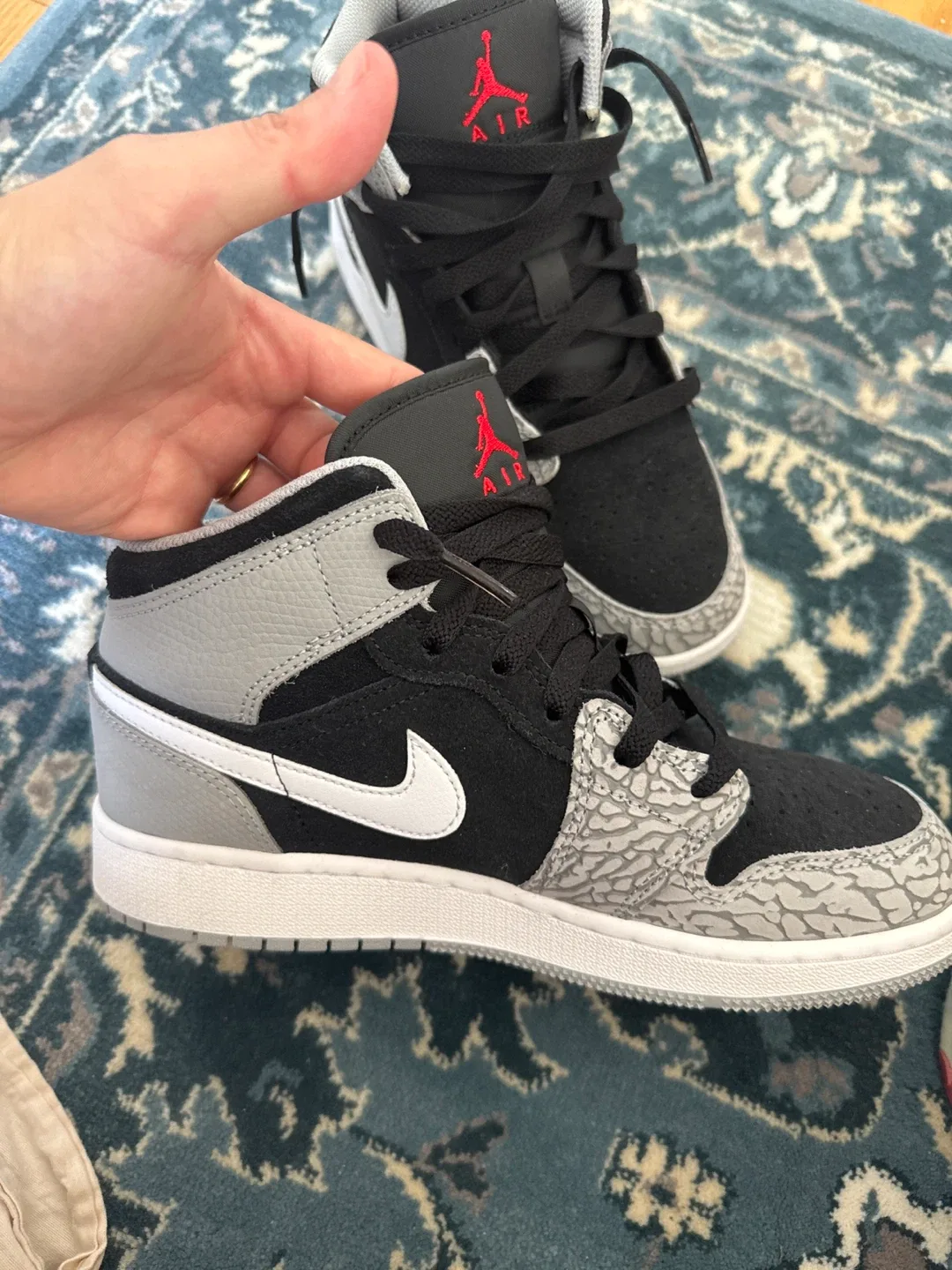Nike Air Jordan 1 Mid SE Cement Grey size 5Y. thumbnail