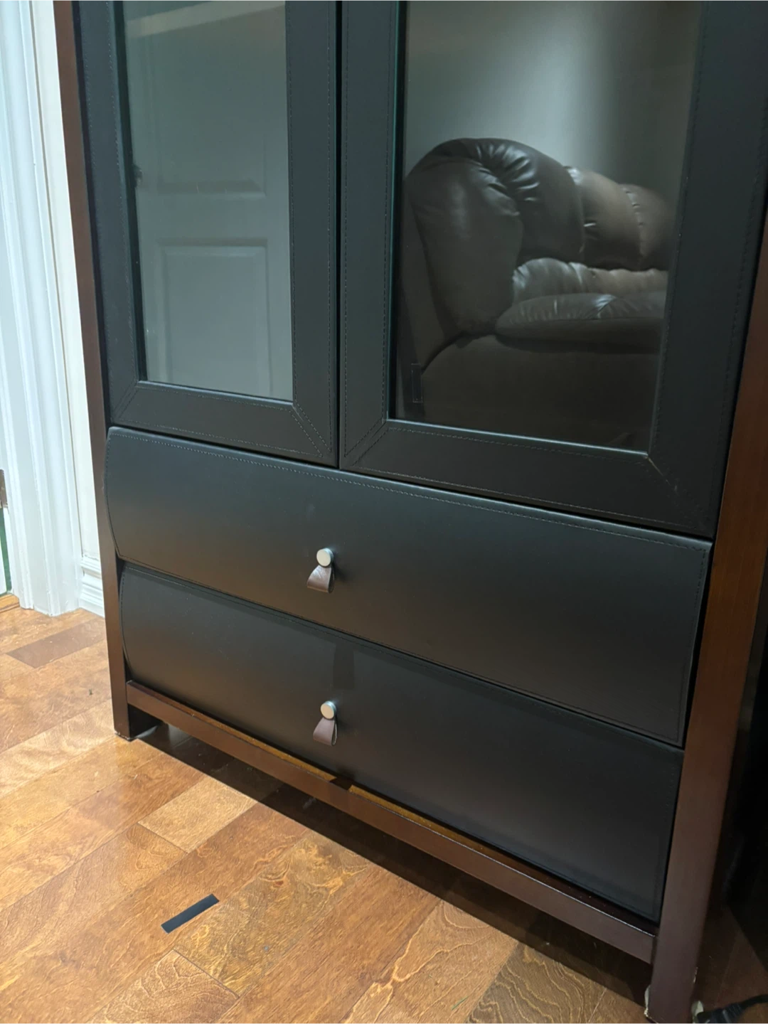 Display Cabinet . From Ethen Allen . - photo 3