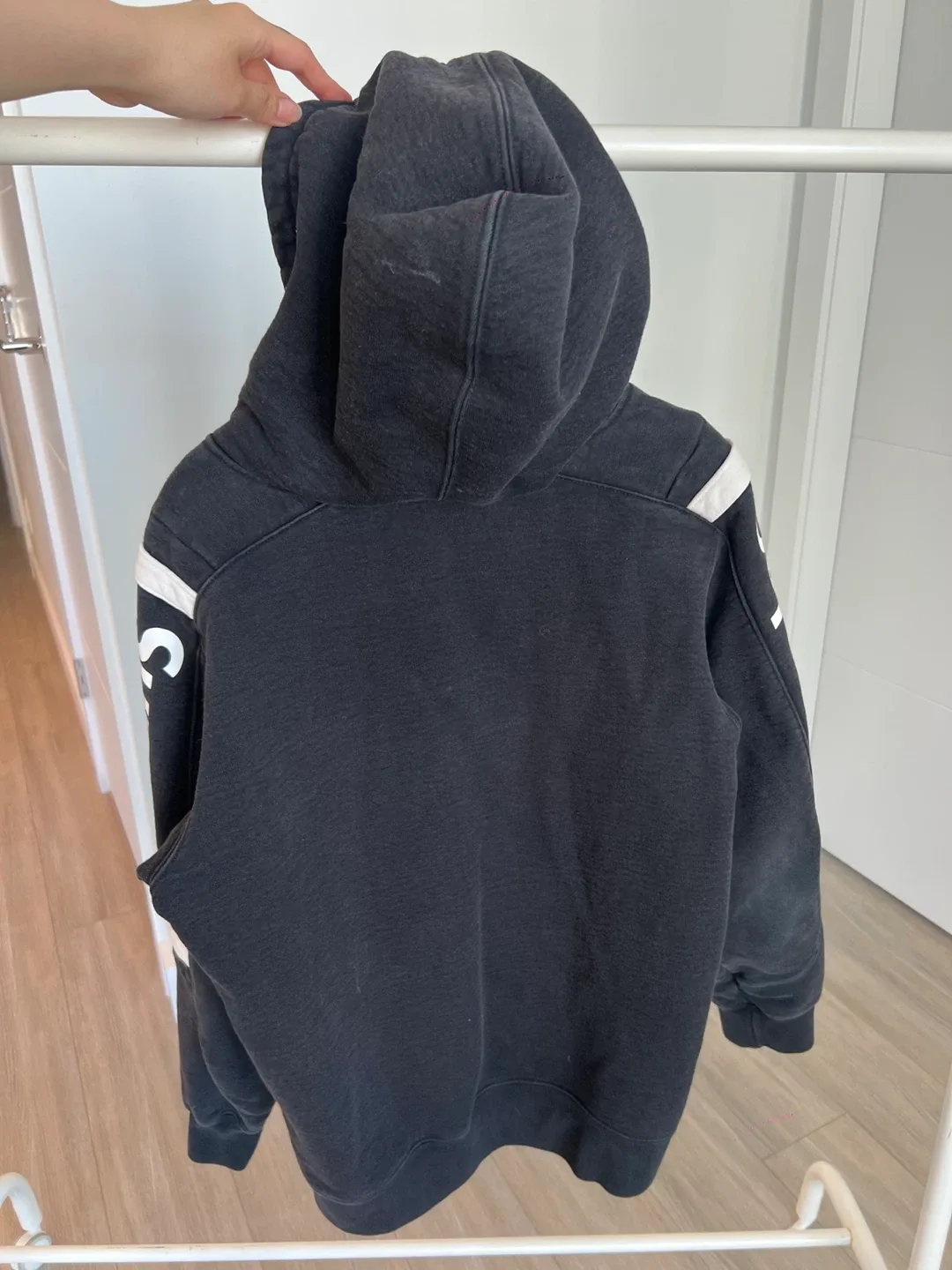 Supreme Zip Up Hoodie - Black, Size Medium image indicator(7)