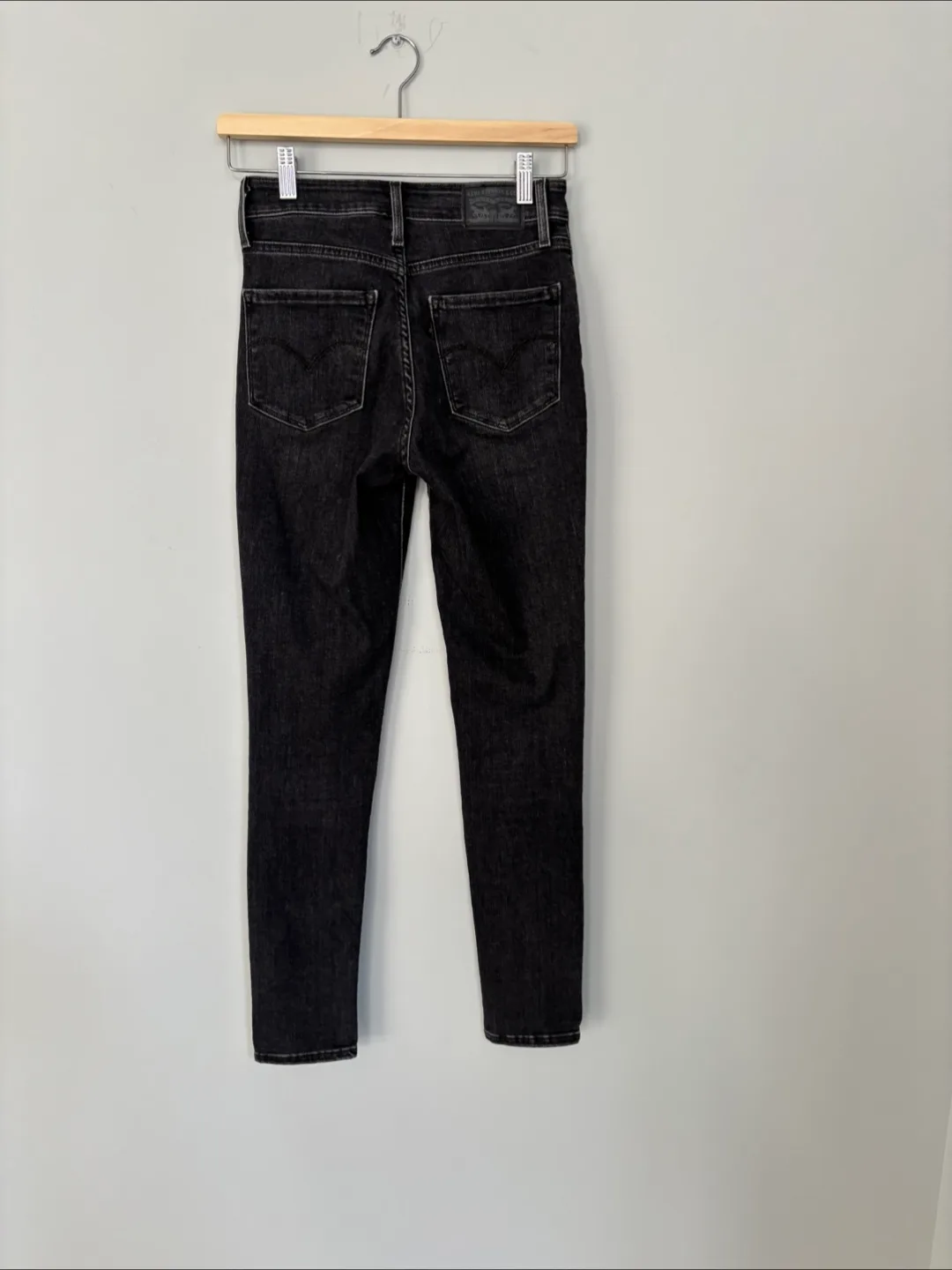 Levi’s - 721 High Rise Skinny jeans size 26 image indicator(3)