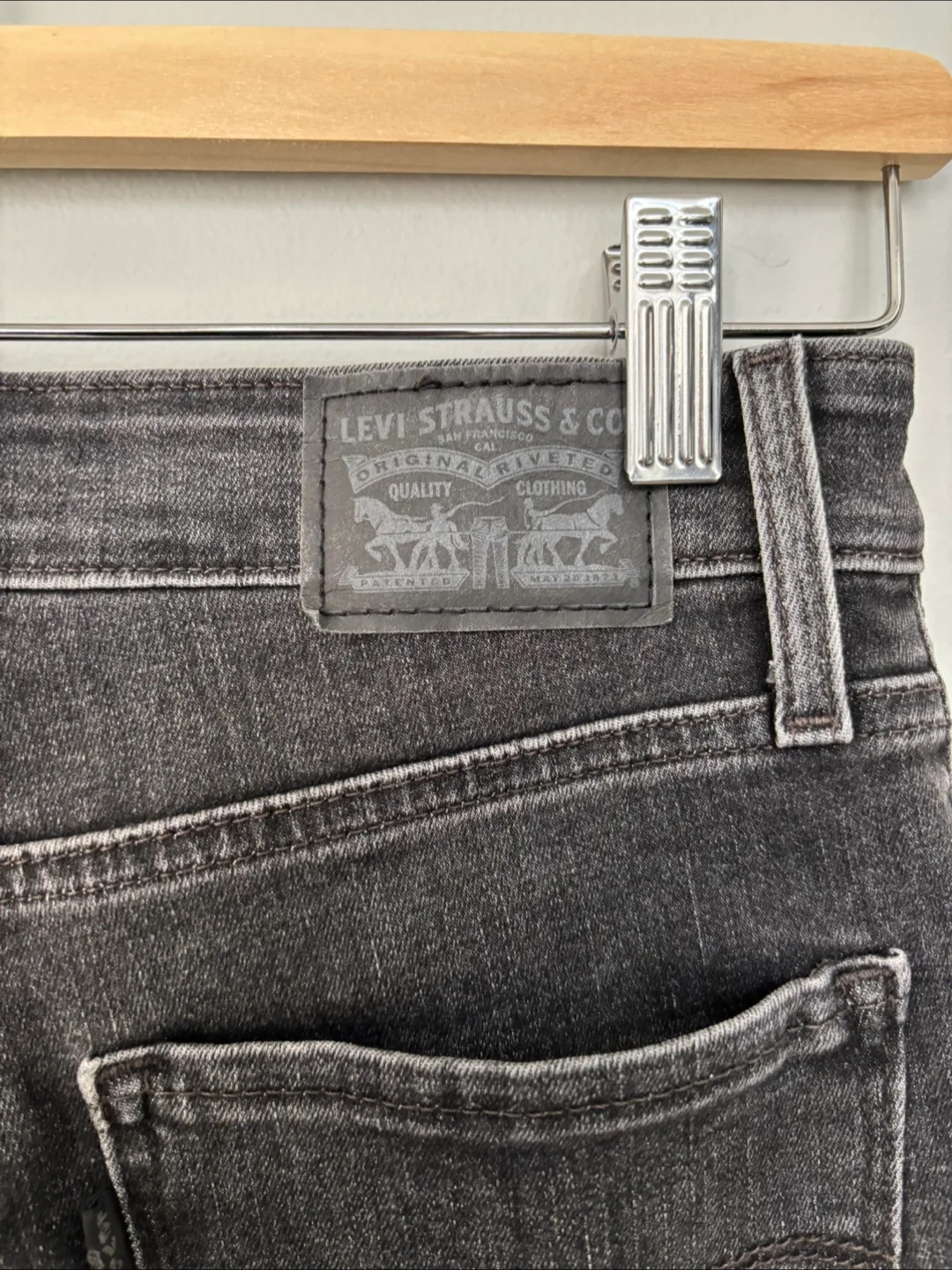 Levi’s - 721 High Rise Skinny jeans size 26 image indicator(4)