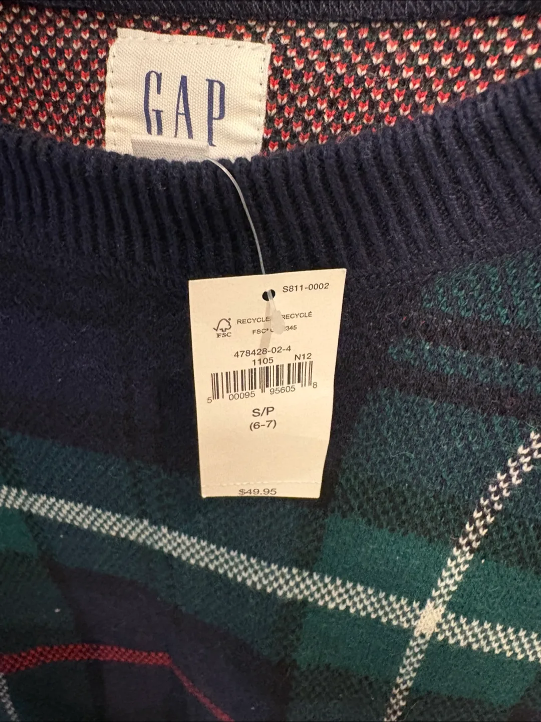 NWT GAP Kids Plaid Sweater - Size S (6-7) image indicator(4)
