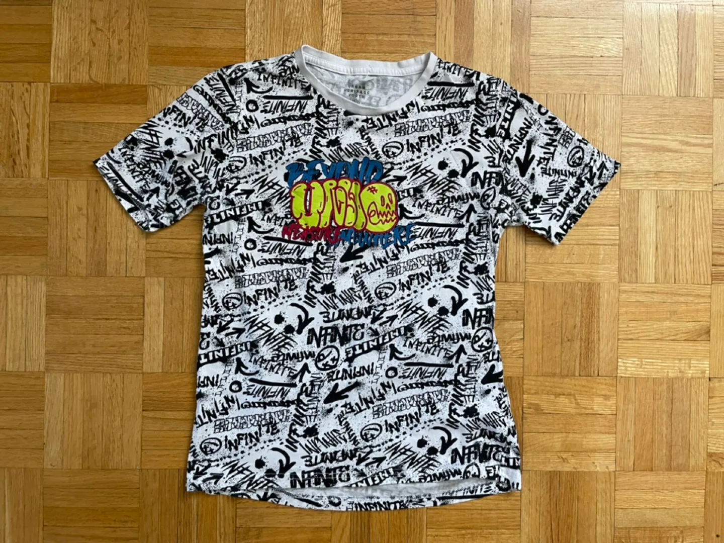Urban Planet Graphic T-Shirt thumbnail