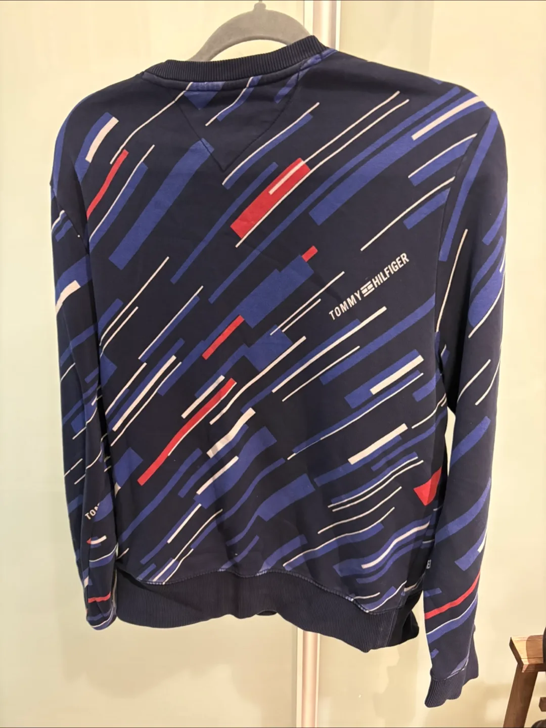 Tommy Hilfiger Men’s Patterned Crewneck image indicator(2)