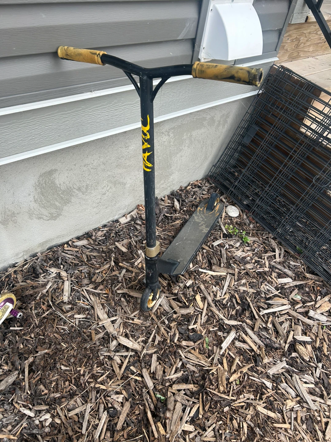 Havoc Storm Scooter Black/Yellow (Excellent Ride Quality!)