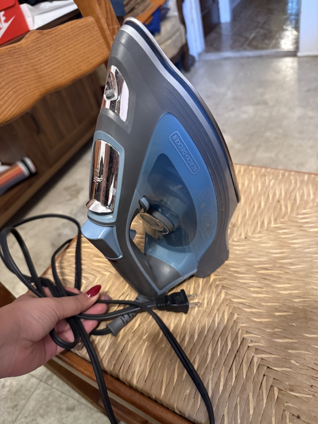 Black+Decker Impact Iron - photo 4
