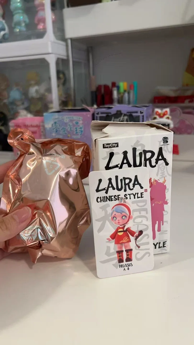 Blind Box Figures - Sanrio, Molly, Laura image indicator(4)