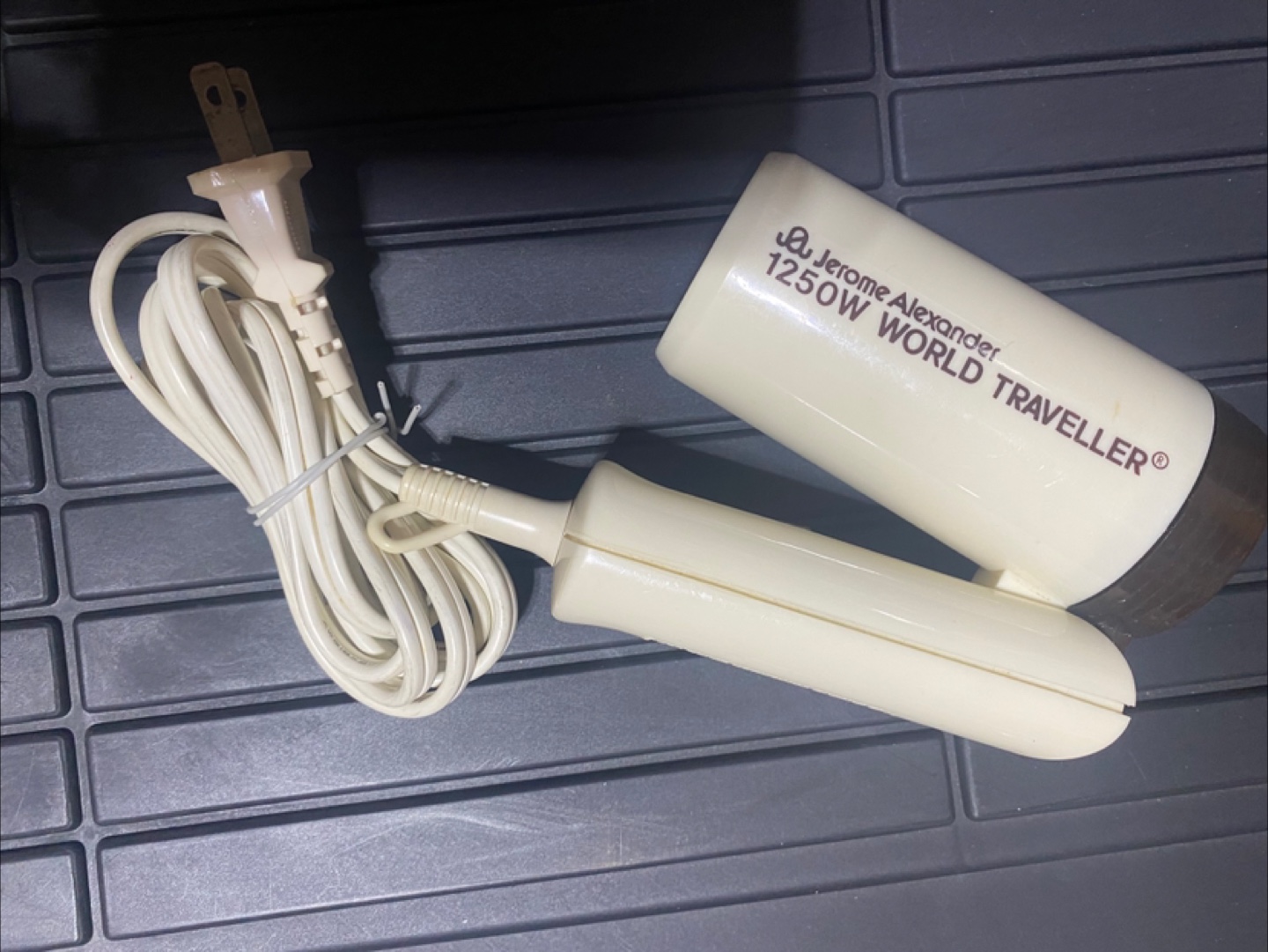 Jerome Alexander World Traveller Hair Dryer