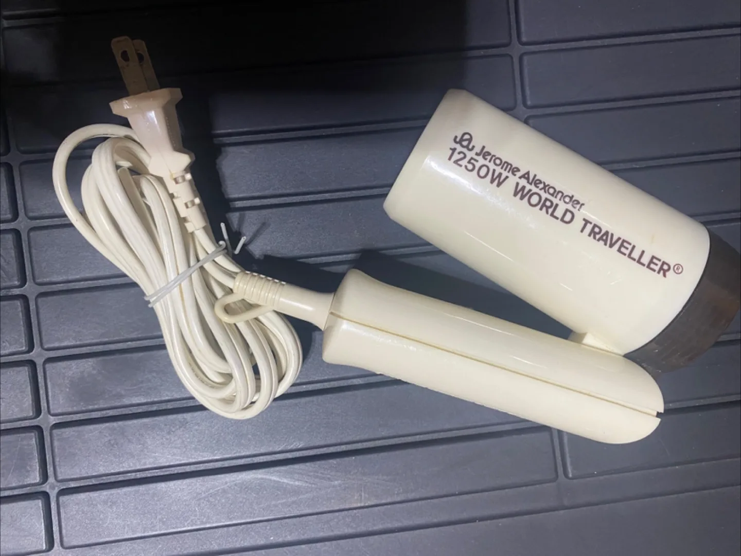 Jerome Alexander World Traveller Hair Dryer thumbnail
