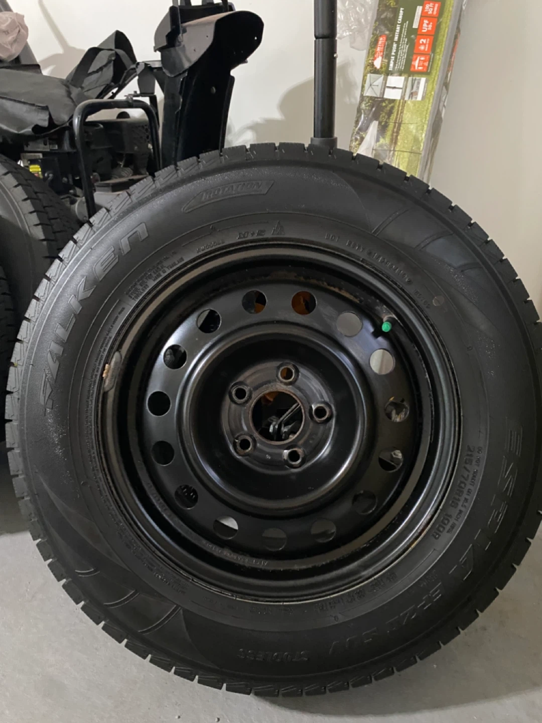 Falken Espia 215/70R16 Winter Tire